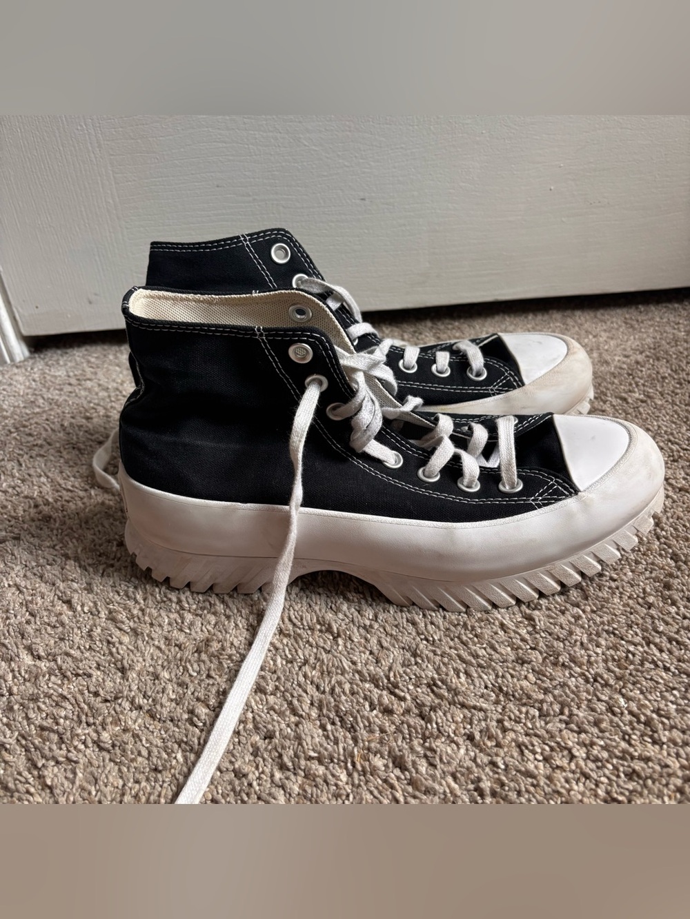 Converse Chuck Taylor Lugged 2.0 Platform High Top Sneakers Size 9